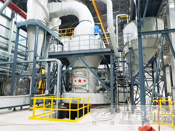 100目石灰石雷蒙磨粉機用戶現場 100目石灰石雷蒙磨粉機用戶現場