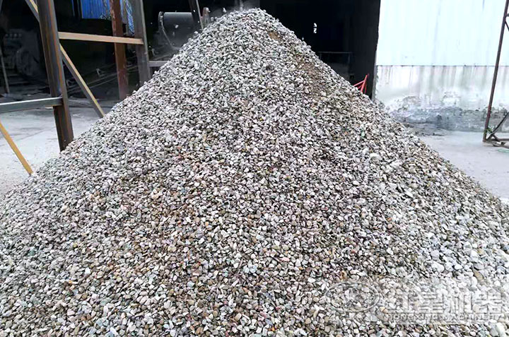 PCZ型重錘式破碎機(jī)客戶現(xiàn)場 PCZ型重錘式破碎機(jī)客戶現(xiàn)場