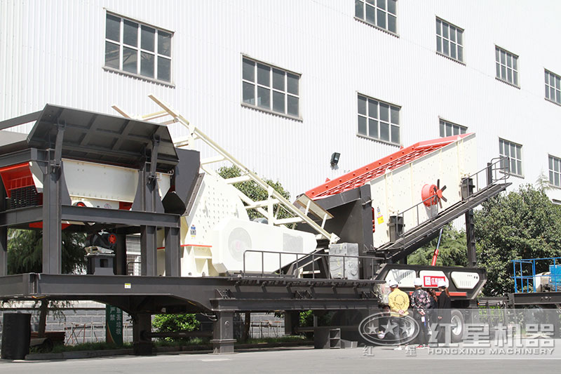 用戶參觀移動建筑垃圾破碎站 用戶參觀移動建筑垃圾破碎站